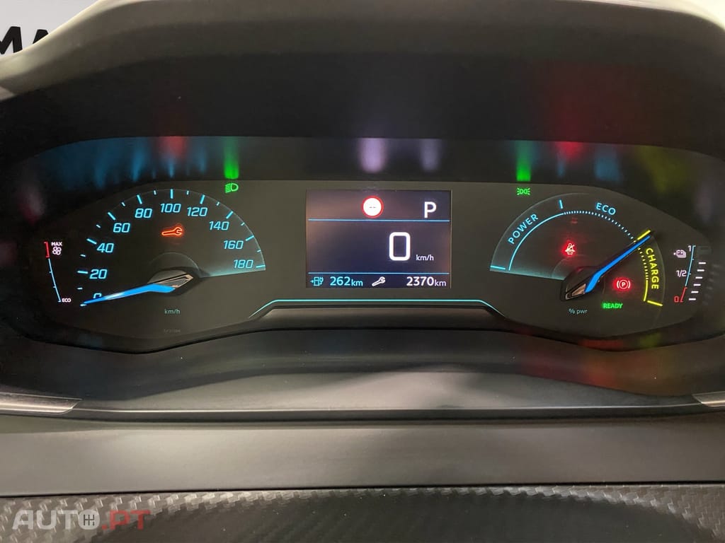 Peugeot e-208 50 kWh Active — fotografia 12