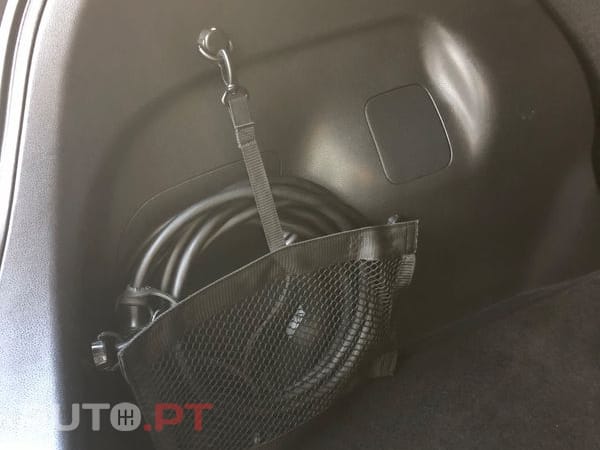 Nissan Leaf Tekna Two Tone