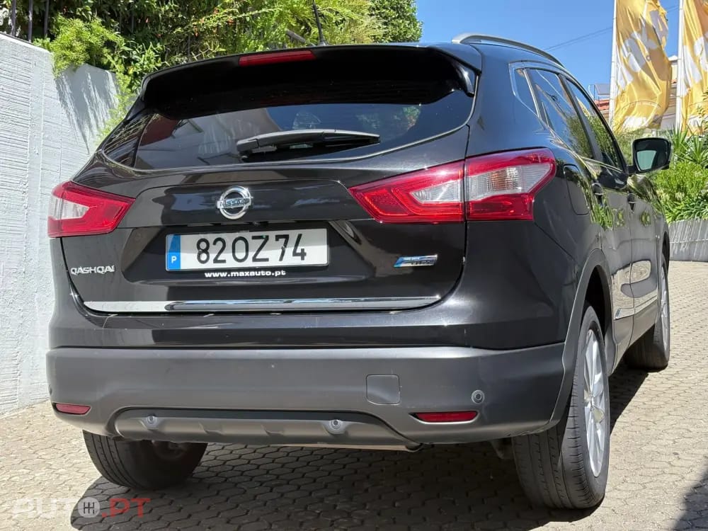 Nissan Qashqai 1.5 dCi Tekna Premium 17 Alcantara