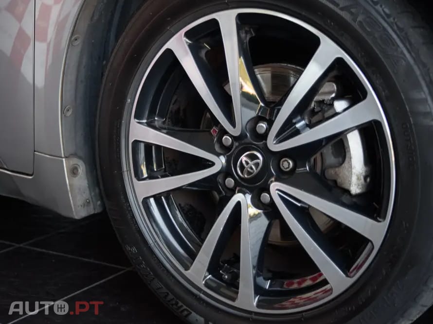Toyota Avensis SD 2.0 D-4D Exclusive