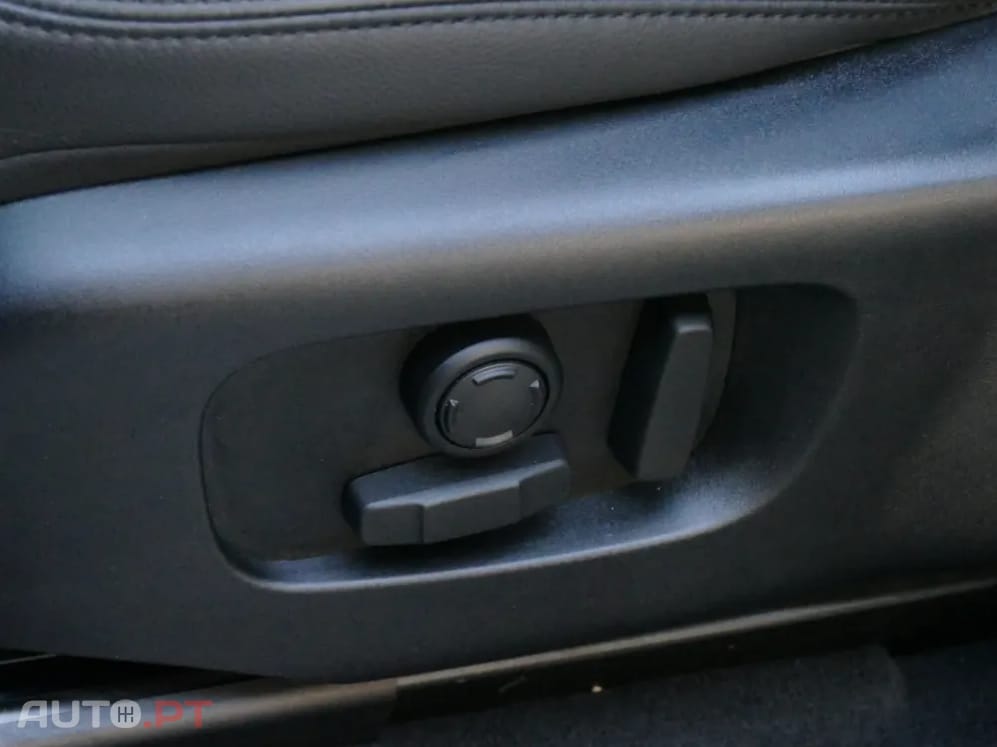 Land Rover Velar 2.0 P400e AWD Dynamic SE