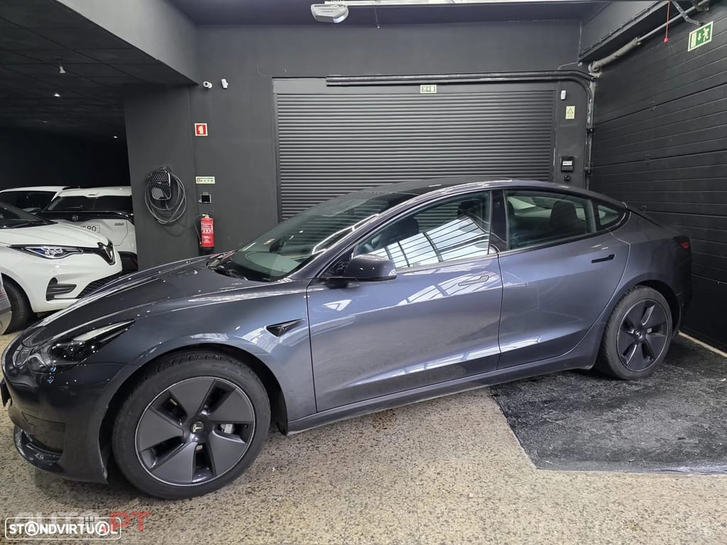 Tesla Model 3 Standard Range Plus RWD