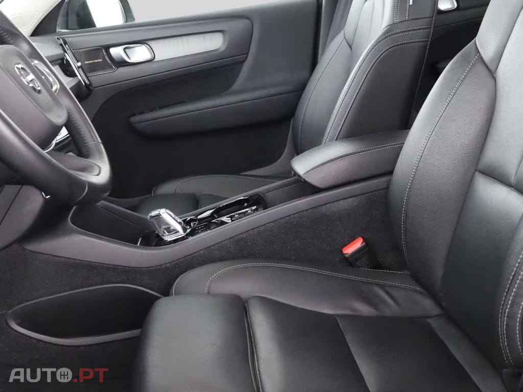 Volvo XC40 T5 RECHARGE INSCRIPTION I.V.A DEDUTIVEL 