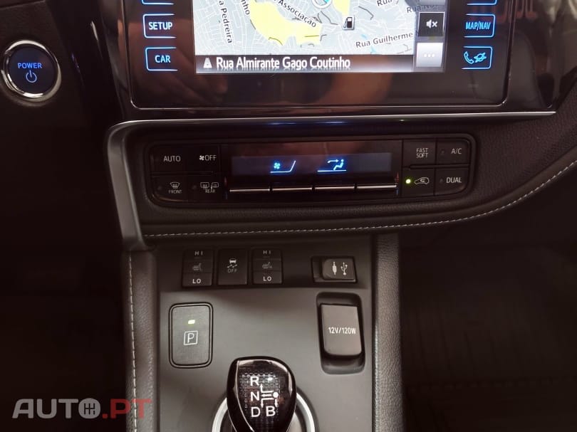 Toyota Auris Touring Sports 1.8 HSD Exclusive+Navi