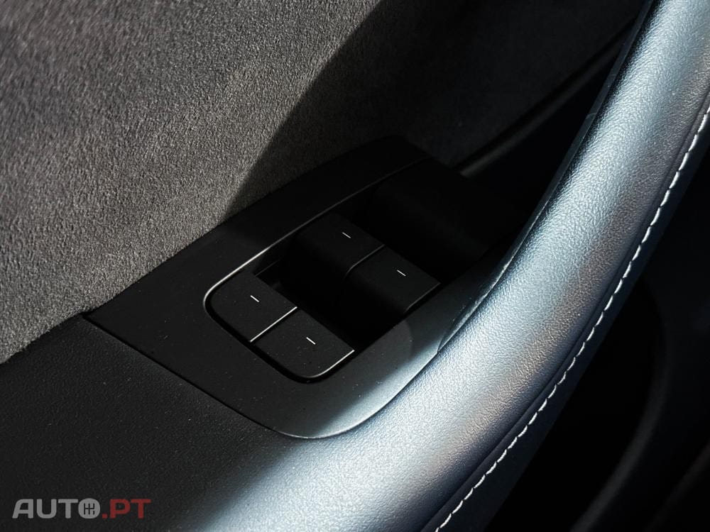 Tesla Model Y Long Range Dual Motor AWD