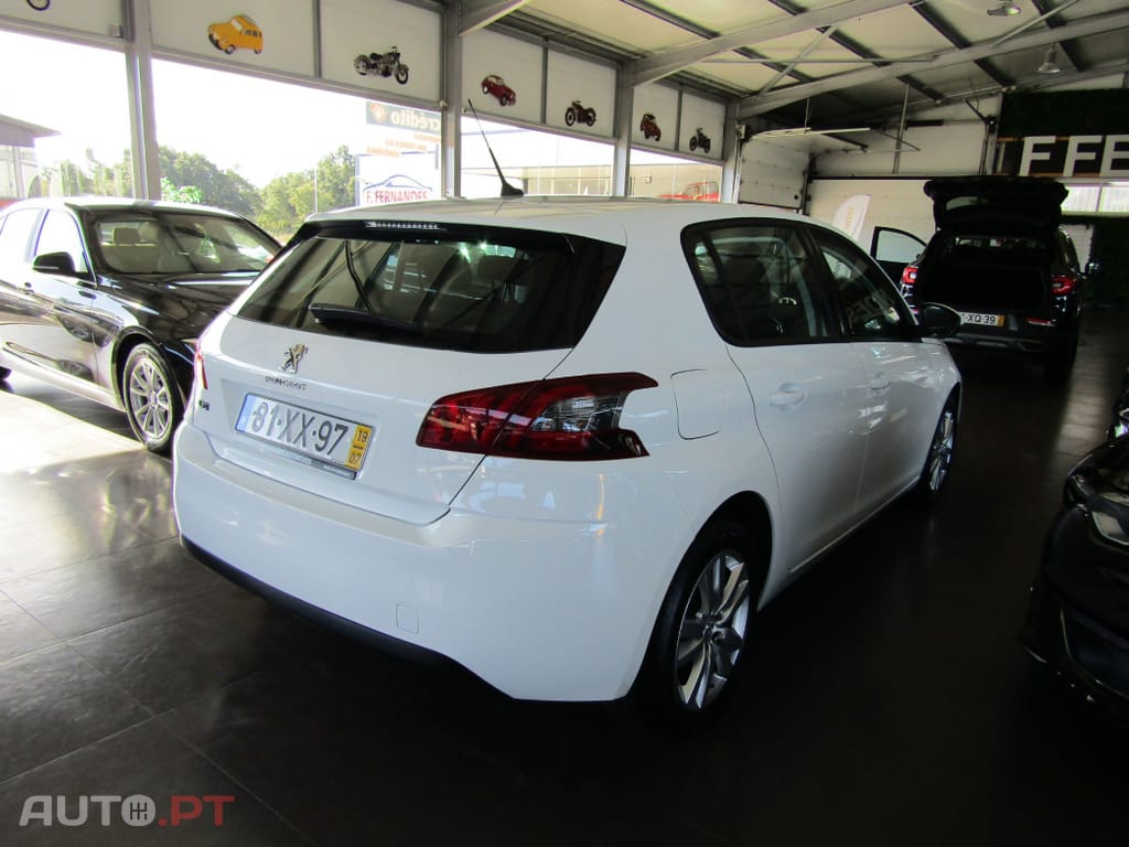 Peugeot 308 1.5 BlueHDi Business Line