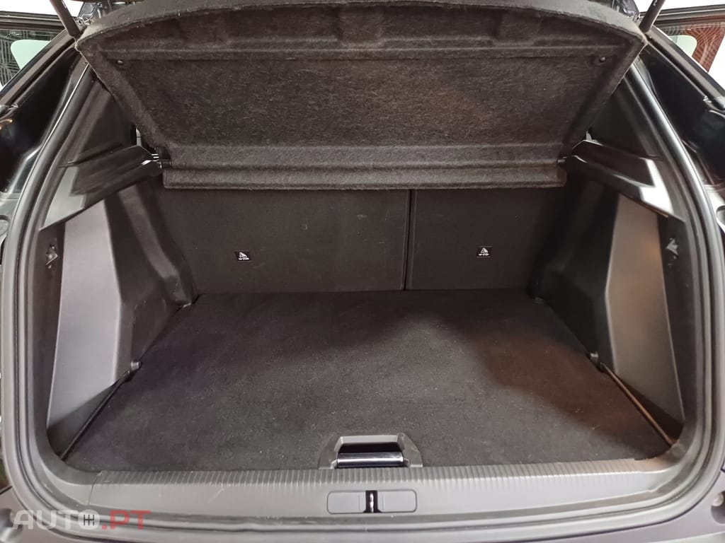 Peugeot 2008 1.2 PureTech GT EAT8