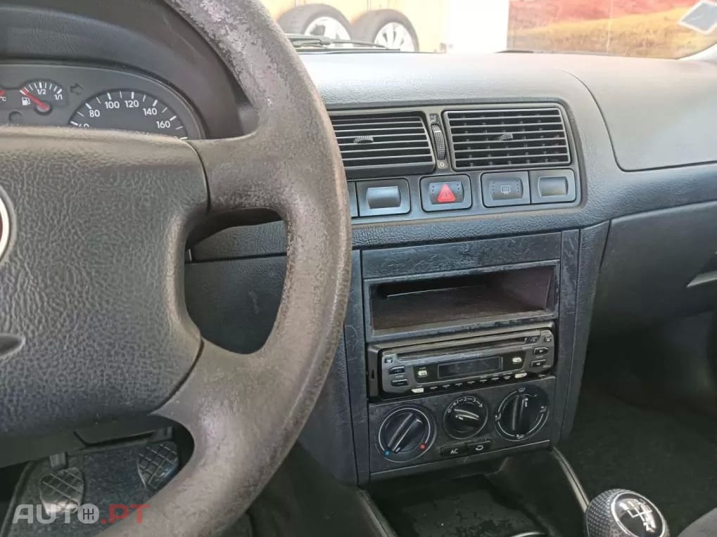 Volkswagen Golf 1.4i Confortline AC