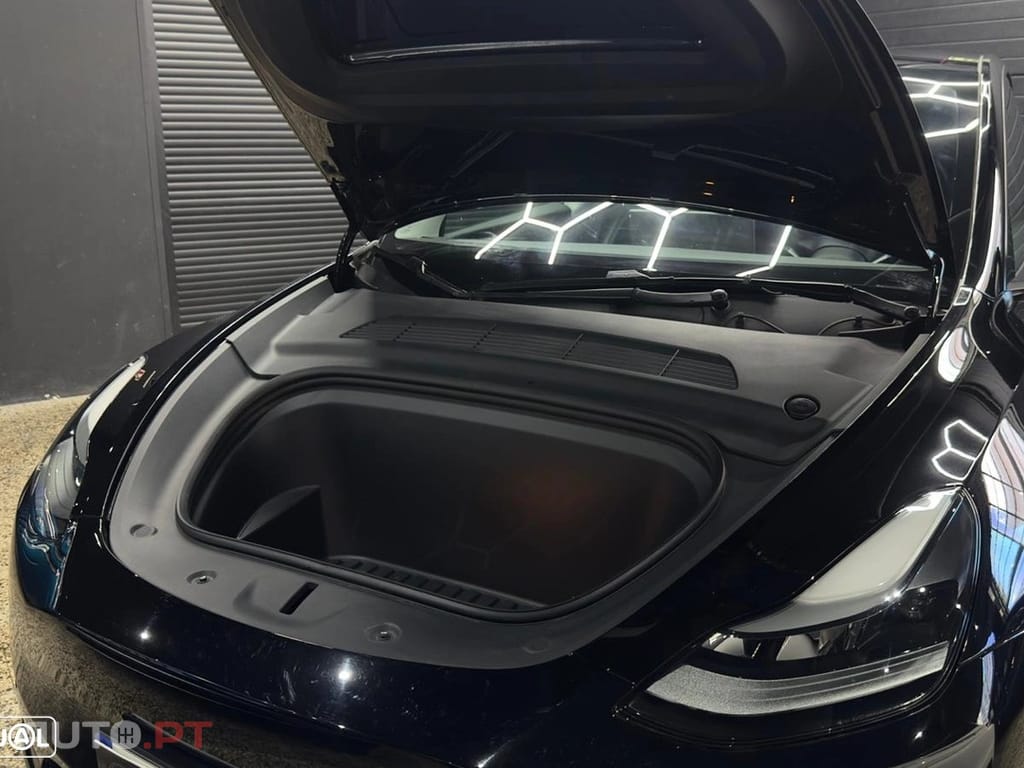 Tesla Model Y Long Range Dual Motor AWD