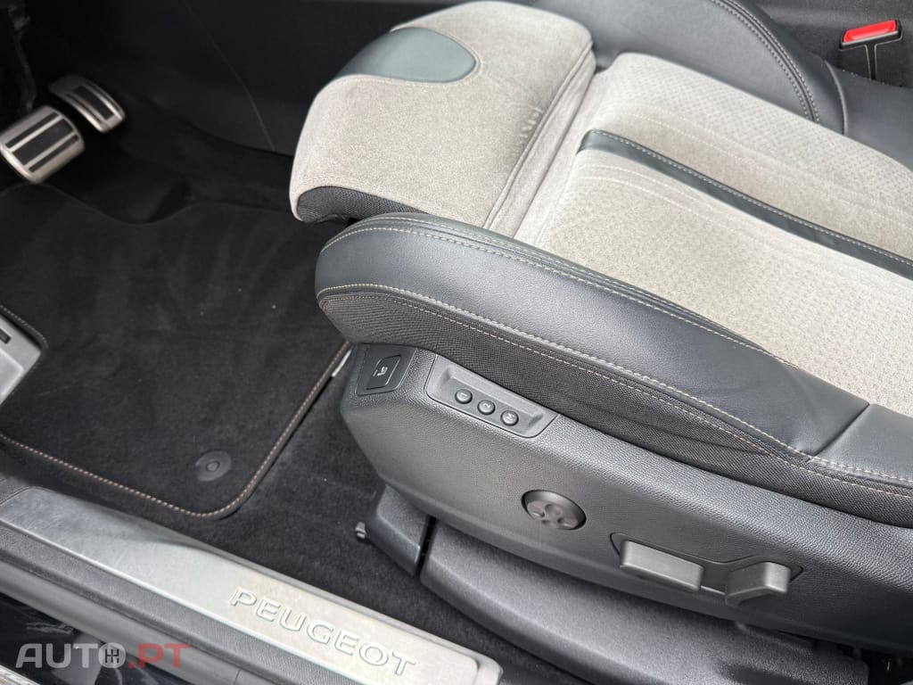 Peugeot 3008 1.6 Hybrid GT Pack e-EAT8