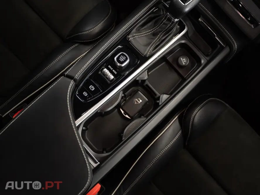 Volvo XC90 2.0 D4 R-Design