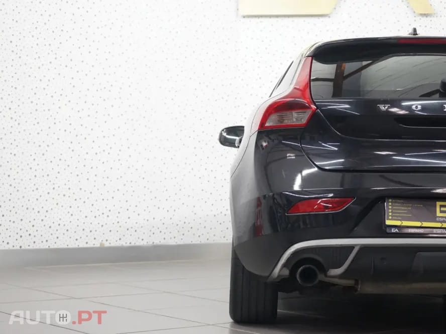 Volvo V40 1.6 D2 R-Design Momentum