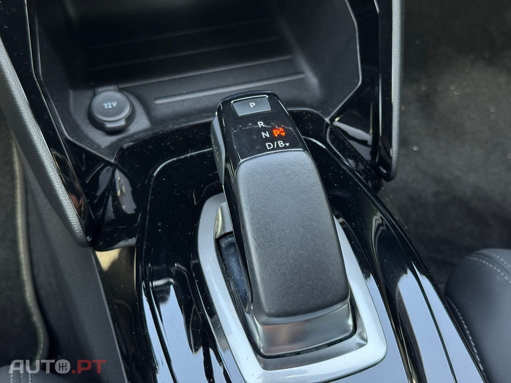 Peugeot E-2008 50 kWh GT