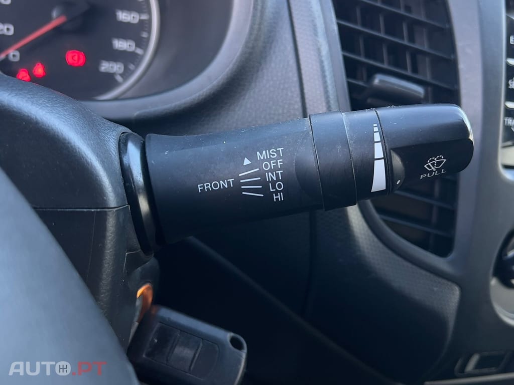 Mitsubishi L200 2.4 DI-D CD Invite Space Cab 3L 4WD
