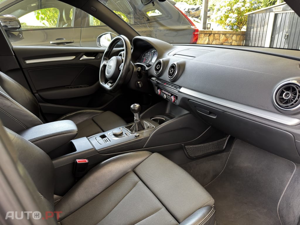 Audi A3 Sportback 1.6 TDi S-line