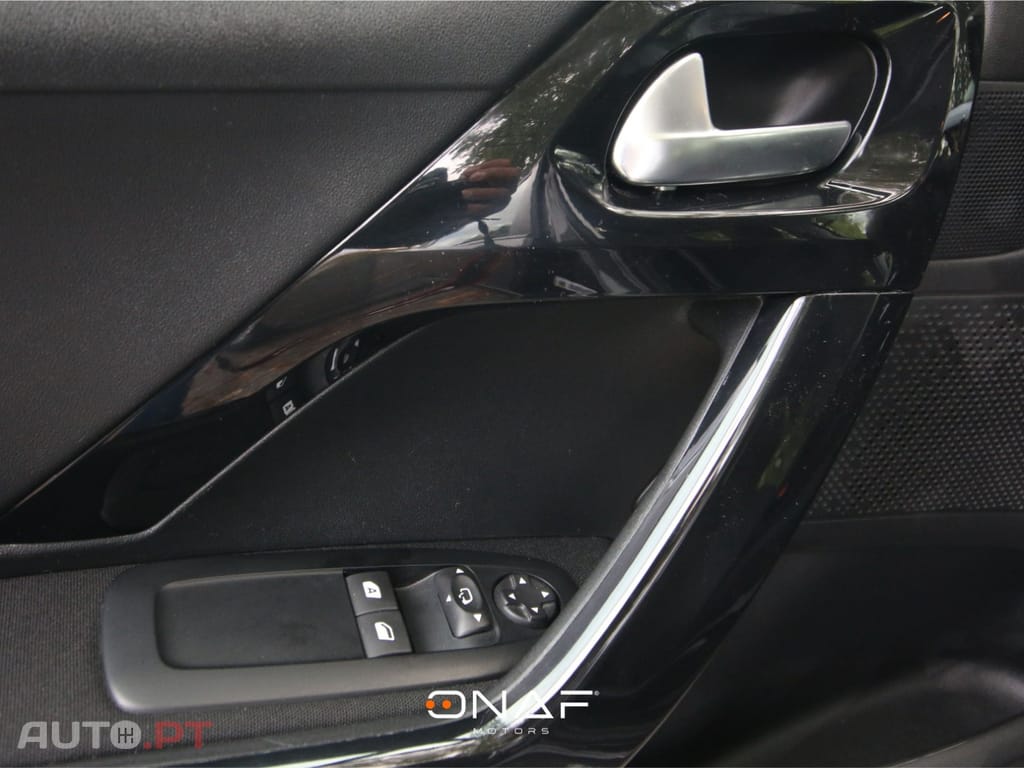 Peugeot 208 1.2 PureTech Signature