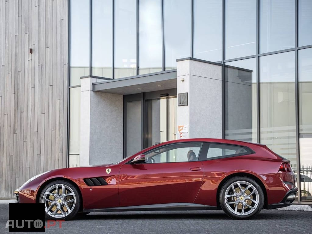 Ferrari California 4.3 V8