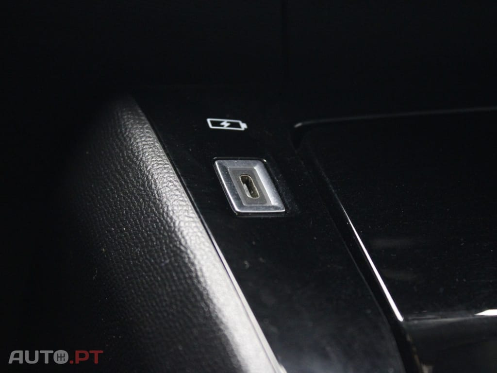 Peugeot E-2008 ALLURE PACK