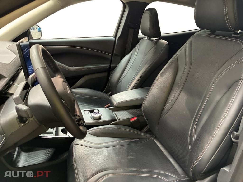 Ford Mustang Mach-E Standard Range