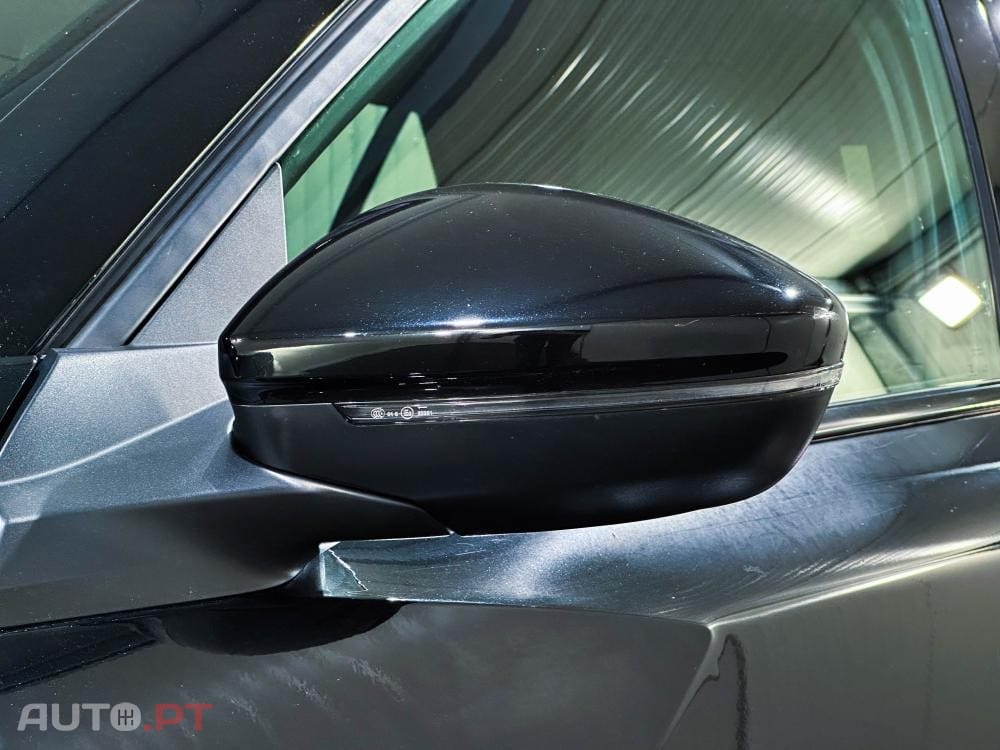 Peugeot E-2008 50 kWh GT