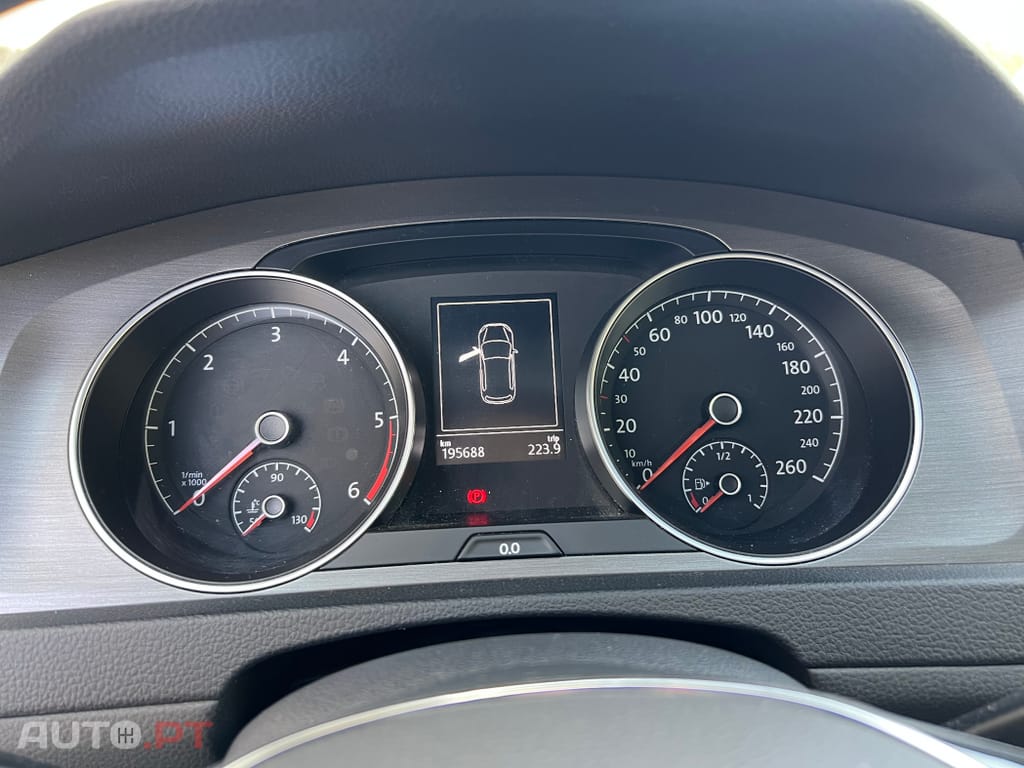 Volkswagen Golf 1.6 TDi Confortline