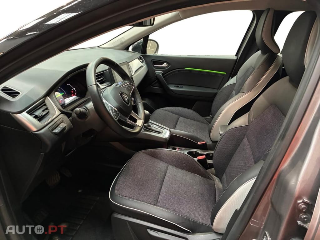 Renault Captur 1.6 E-Tech Techno