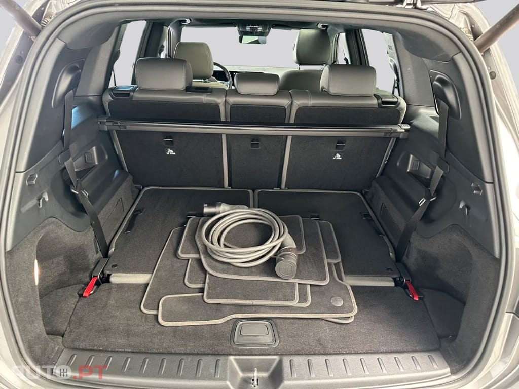 Mercedes-Benz EQB 300 4MATIC I.V.A DEDUTIVEL