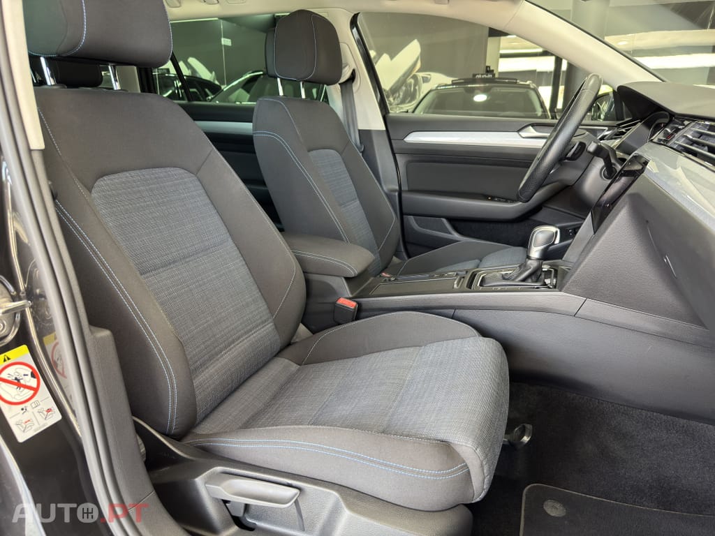 Volkswagen Passat Variant 1.4 TSI GTE+ Plug-in — fotografia 13