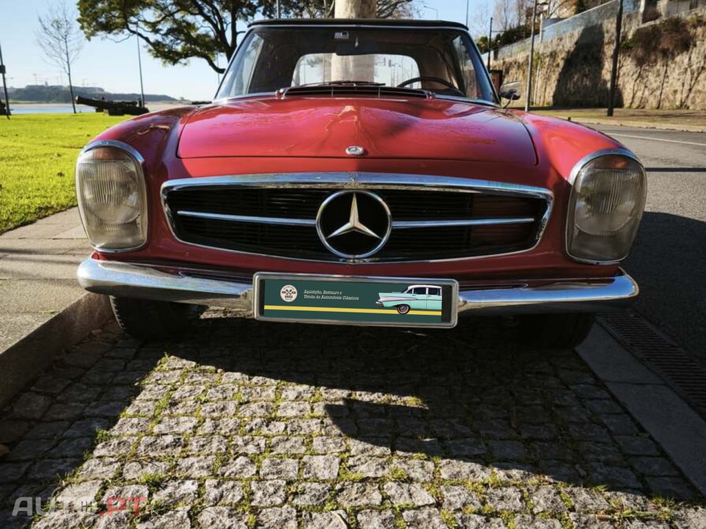 Mercedes-Benz 230 SL