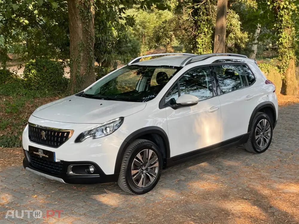 Peugeot 2008 1.2 PureTech Allure