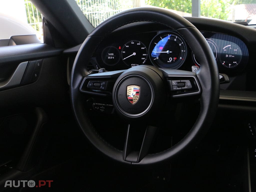 Porsche 992 Carrera PDK