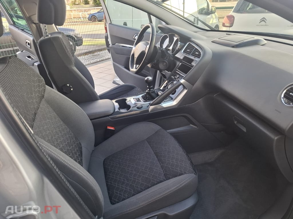 Peugeot 3008 1.6 BlueHDi Style