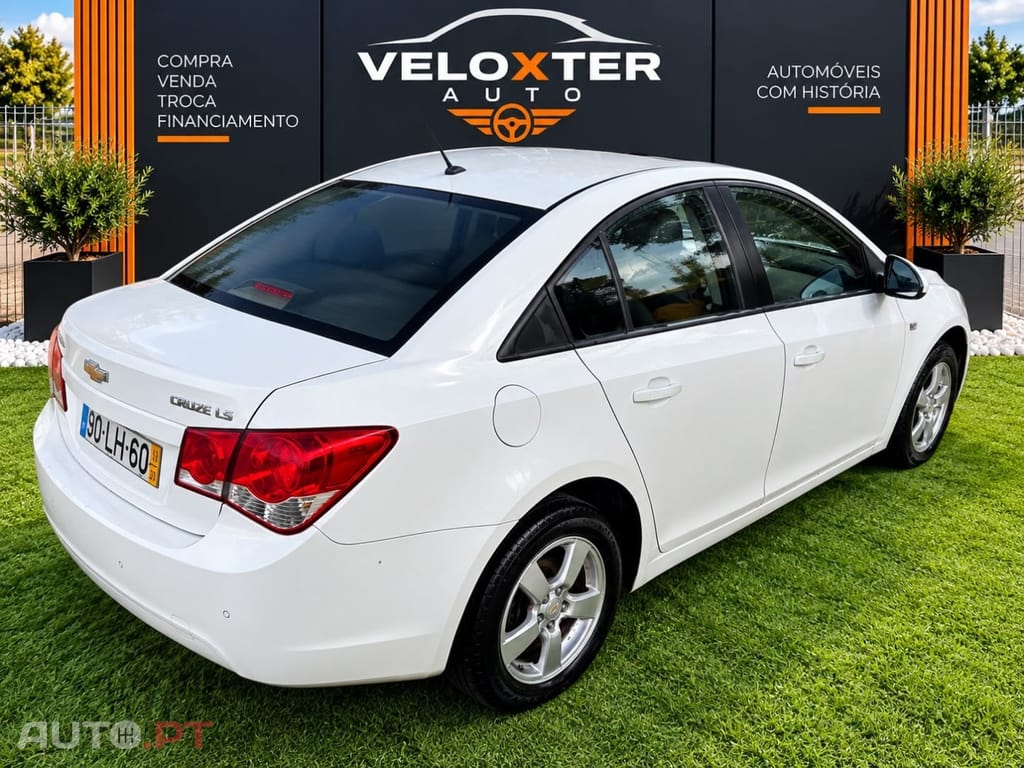 Chevrolet Cruze 1.6 LS