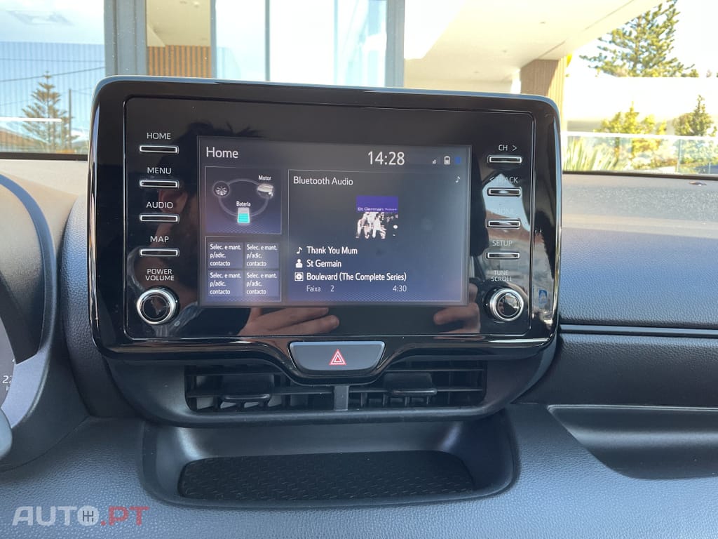 Toyota Yaris TOYOTA YARIS VVT-I HYBRID