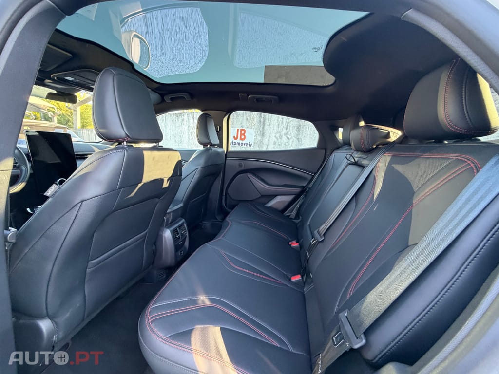 Ford Mustang Mach-E 98.7 kWh Premium AWD