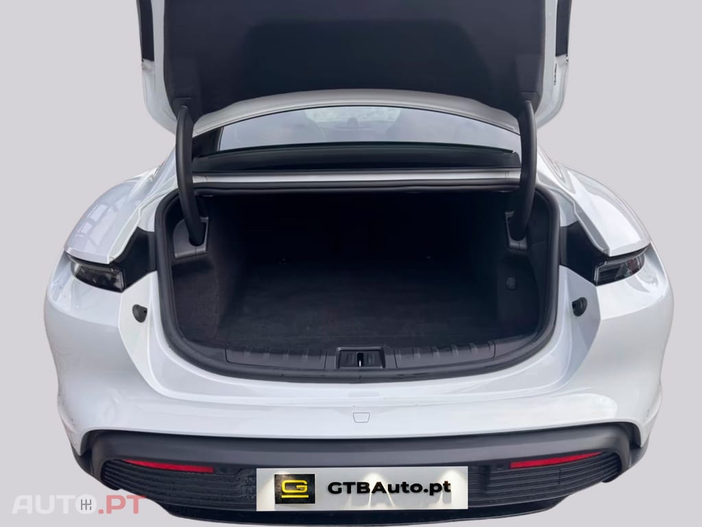 Porsche Taycan 92 % I.V.A DEDUTIVEL 
