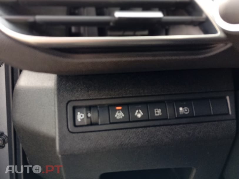 Peugeot 3008 Plug-In Hybrid 225 e-EAT8 Allure Pack