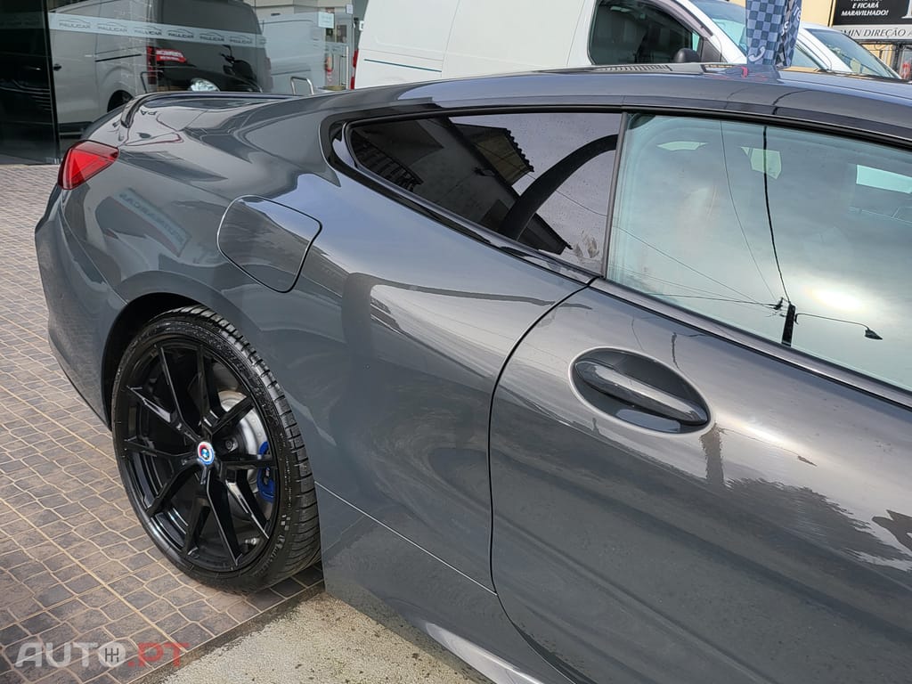 BMW M850i X drive carboncore