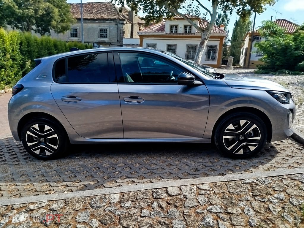 Peugeot E-208 Allure 115kW 156cv