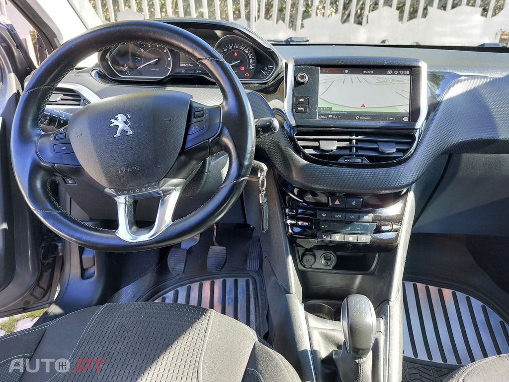 Peugeot 208 Allure