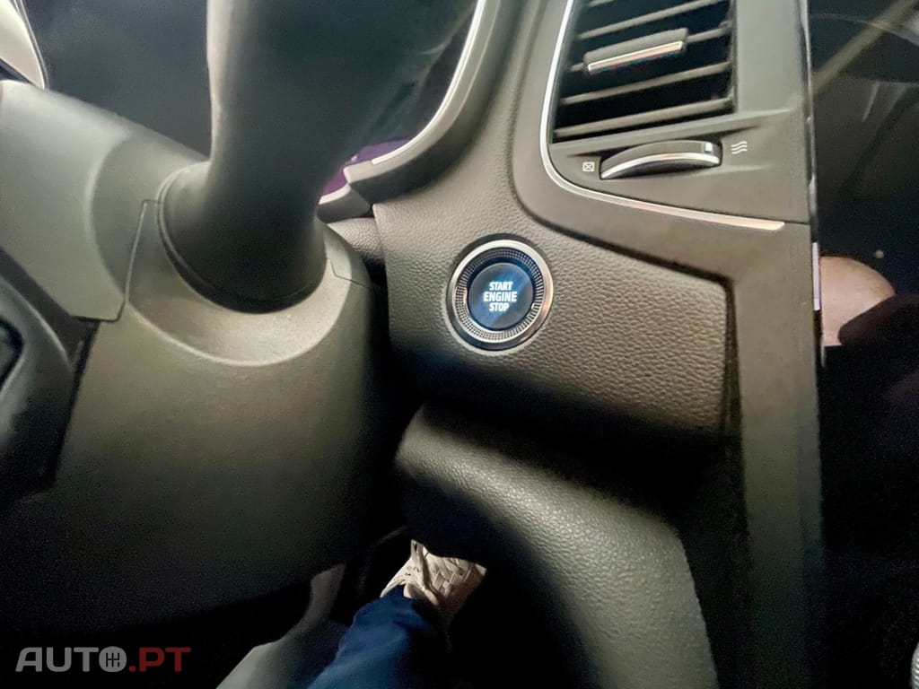 Renault Mégane Sport Tourer E-TECH Plug-in 160 INTENS