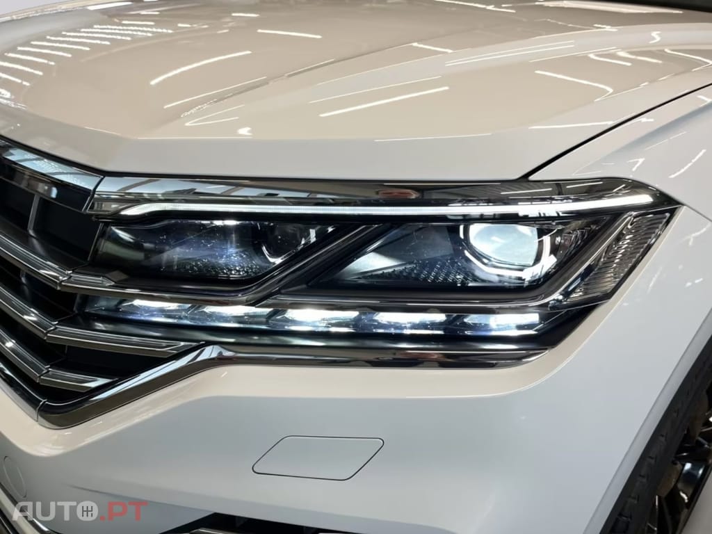 Volkswagen Touareg I.V.A DEDUTIVEL 3.0 TSI eHybrid 4-M