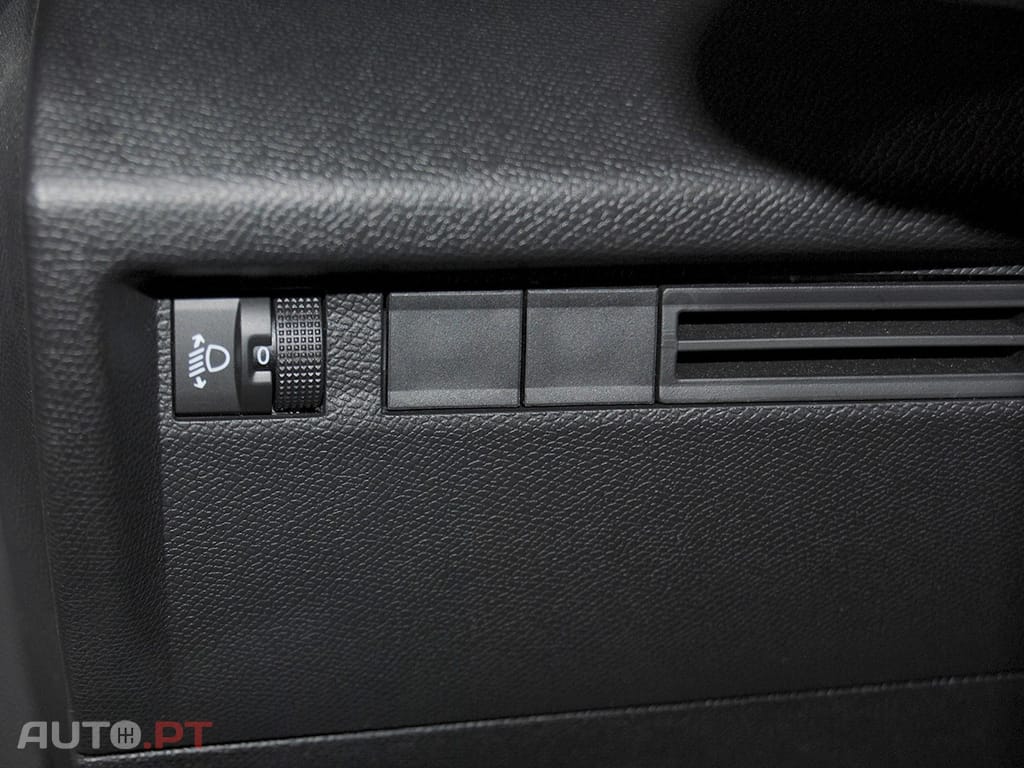 Citroen C4 1.2 Hybrid Plus e-DSC6