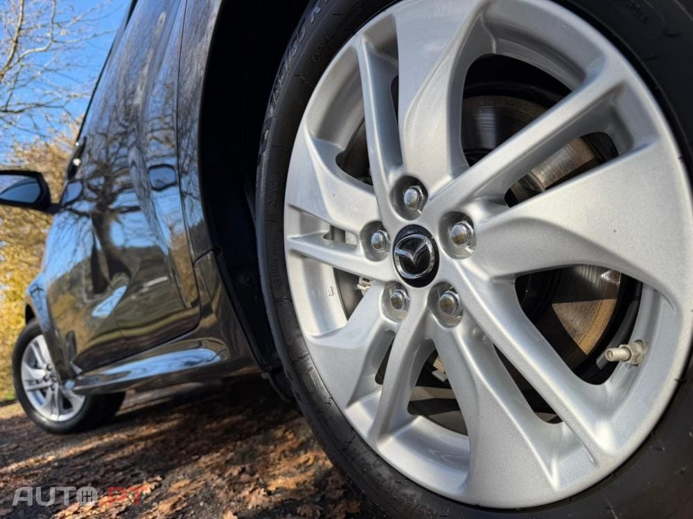 Mazda 2 1.5 L Hybrid VVT-i Agile