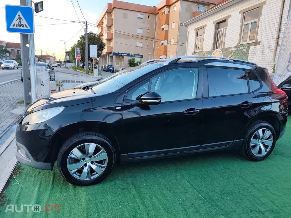 Peugeot 2008 1.2 PureTech Style