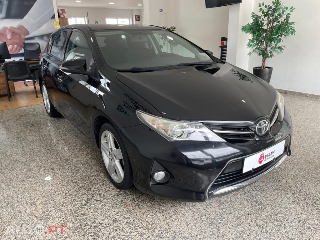 Toyota Auris 1.4 D-4D Exclusive+P.Sport