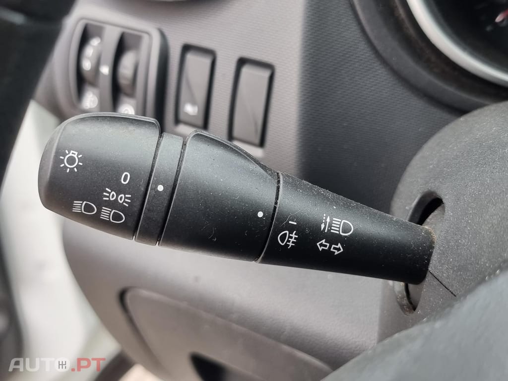 Renault Trafic 2.0 dCi L1H1 - IVA Dedutível