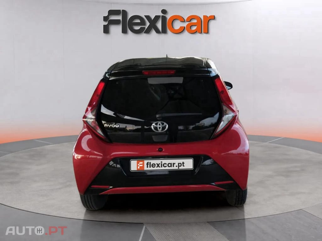 Toyota Aygo 1.0 VVti Exclusive Red
