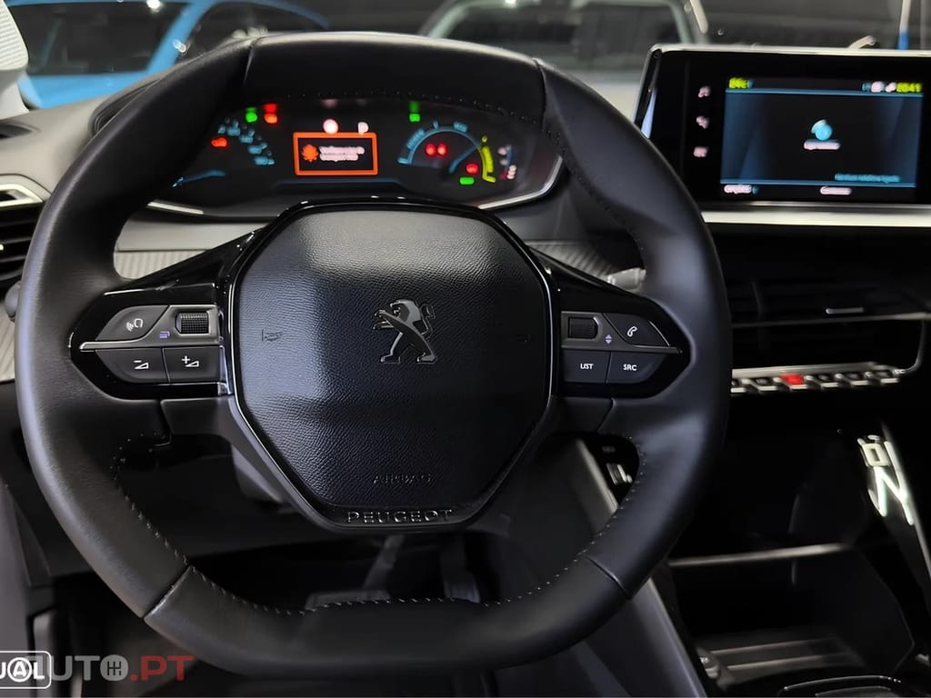Peugeot e-208 Active Pack — fotografia 11