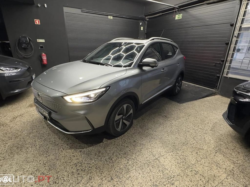 MG ZS EV 72.6 kWh Luxury